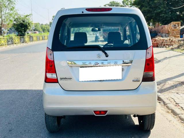 https://images10.gaadi.com/usedcar_image/4535364/original/processed_58b99774c820046953c2f50d12ead14f.jpg?imwidth=6401