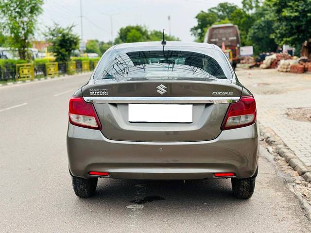 https://images10.gaadi.com/usedcar_image/4535372/original/processed_ae1e7962c68d348b0c23211209749625.jpg?imwidth=6402