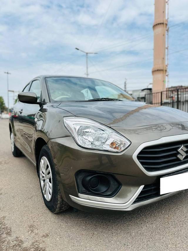 https://images10.gaadi.com/usedcar_image/4535372/original/processed_c36e6ce30792931654fffd016aa107a5.jpg?imwidth=6400