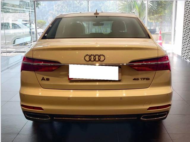 https://images10.gaadi.com/usedcar_image/4535386/original/processed_b6144b22c6031d5a5b2ec074aae72396.jpeg?imwidth=6401