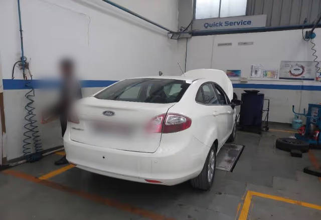 https://images10.gaadi.com/usedcar_image/4535394/original/2da2a028-a329-43ad-9f6f-e447dead63c2.?imwidth=6400