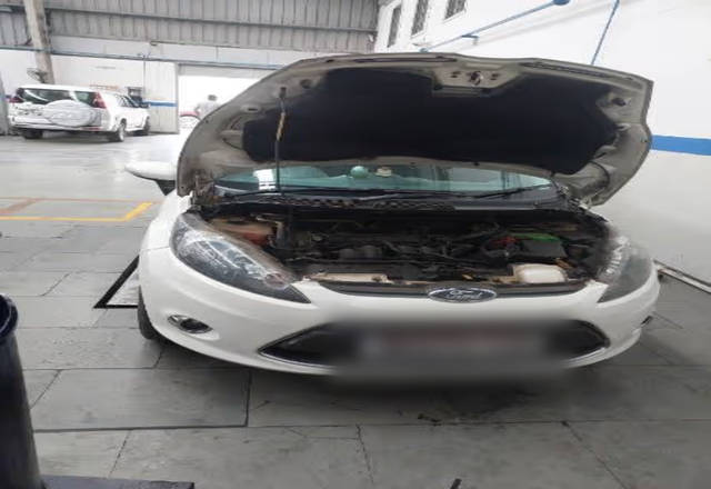 https://images10.gaadi.com/usedcar_image/4535394/original/87b0d8c4-8a68-4fa3-80ac-70675ff9270d.?imwidth=6401