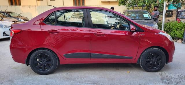 https://images10.gaadi.com/usedcar_image/4535399/original/processed_21116e48d78f7dad959ac803bbab7039.jpg?imwidth=6401