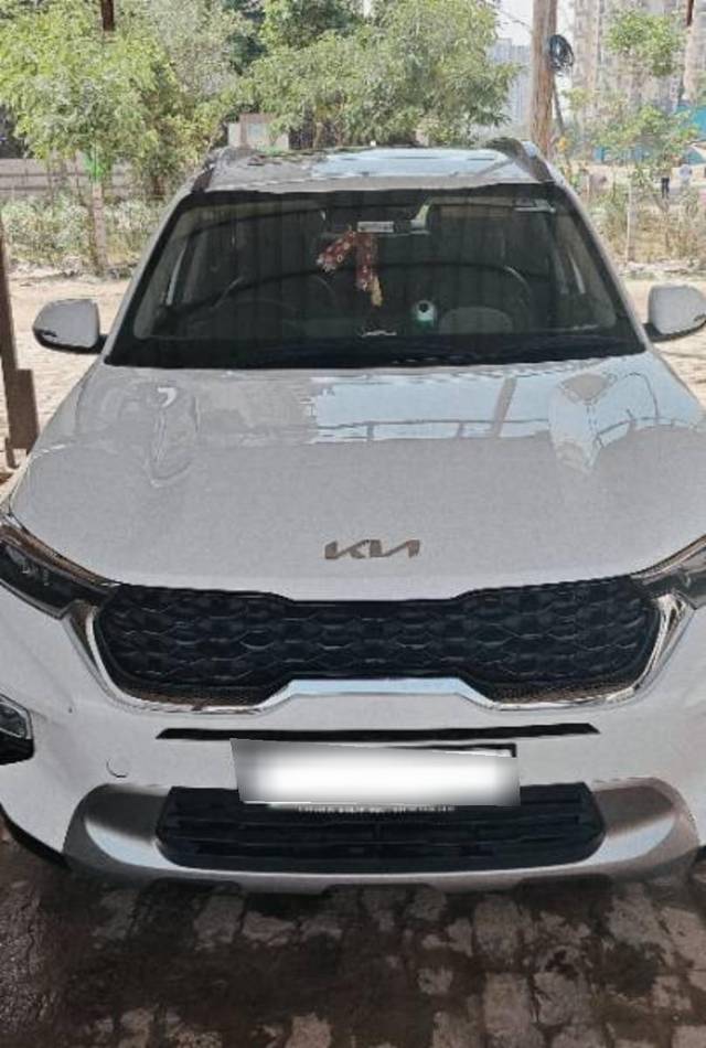 https://images10.gaadi.com/usedcar_image/4535436/original/processed_0b892898-580d-4b1b-a85b-b705afd57c84.jpg?imwidth=6400