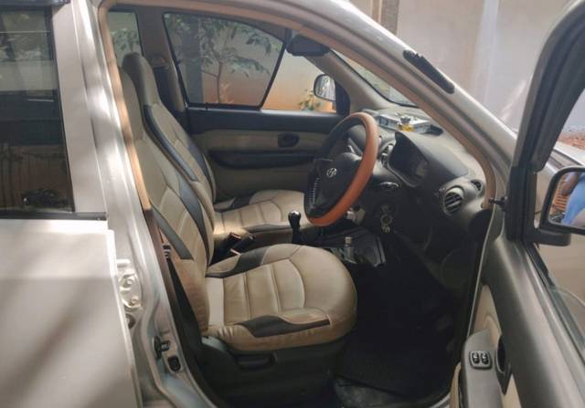 https://images10.gaadi.com/usedcar_image/4535456/original/44201bcf57b4cdc5102838a2409a2e47.jpeg?imwidth=6402