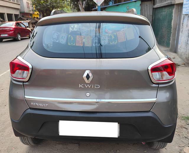 https://images10.gaadi.com/usedcar_image/4535467/original/processed_1710993f989d88302c8724cc7e8207a8.jpg?imwidth=6401