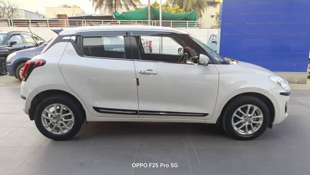 https://images10.gaadi.com/usedcar_image/4535480/original/processed_0d72dcb20a3aaf219781b4f2c14d18b6.jpg?imwidth=6401