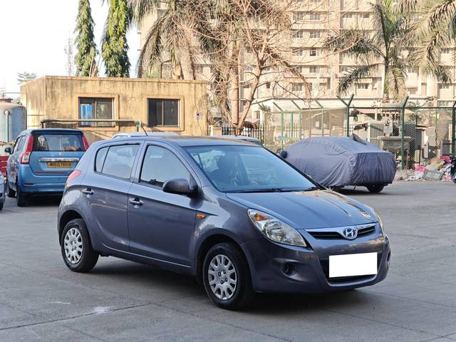 https://images10.gaadi.com/usedcar_image/4535482/original/processed_5d0506e7-f1dd-4c53-8870-3395644aa240.jpg?imwidth=6400