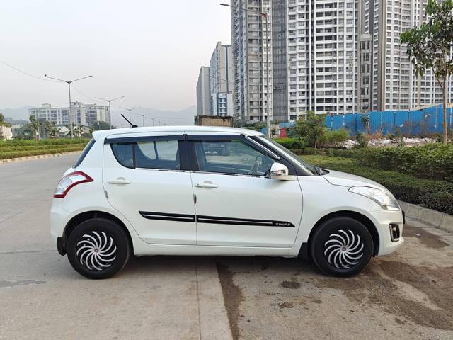 https://images10.gaadi.com/usedcar_image/4535486/original/processed_0dd7bf90-eafe-4532-ab5b-f05a570bd875.jpg?imwidth=6401
