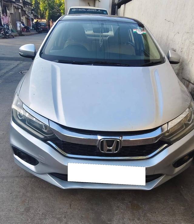https://images10.gaadi.com/usedcar_image/4535488/original/processed_880e958edc1d861234cd484b8e428533.jpg?imwidth=6401