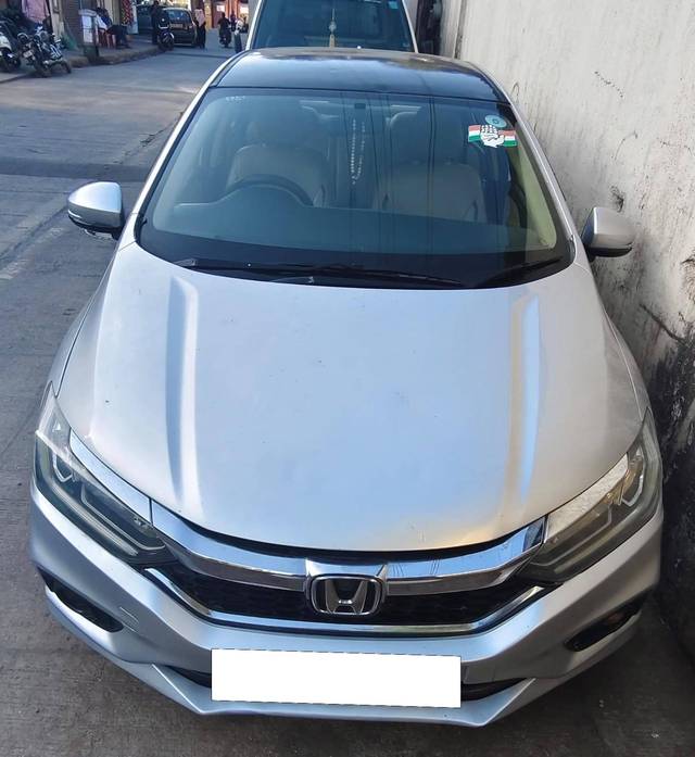 https://images10.gaadi.com/usedcar_image/4535488/original/processed_c797ddf53c428984ac39189d41404532.jpg?imwidth=6400