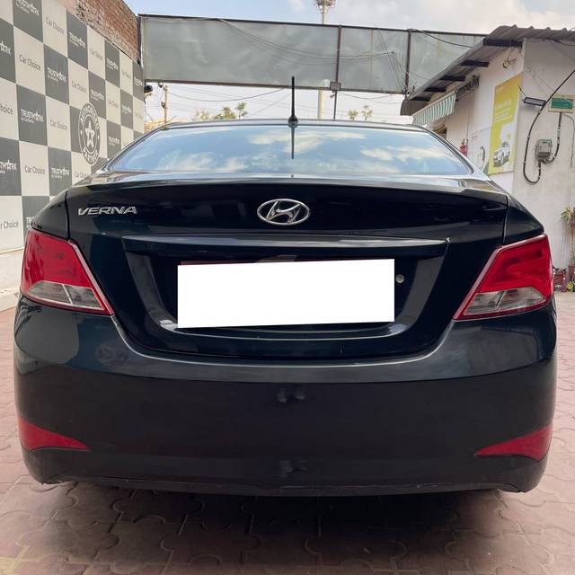https://images10.gaadi.com/usedcar_image/4535506/original/processed_239c63f1be2b19b71ed5598e447dcecd.jpg?imwidth=6402