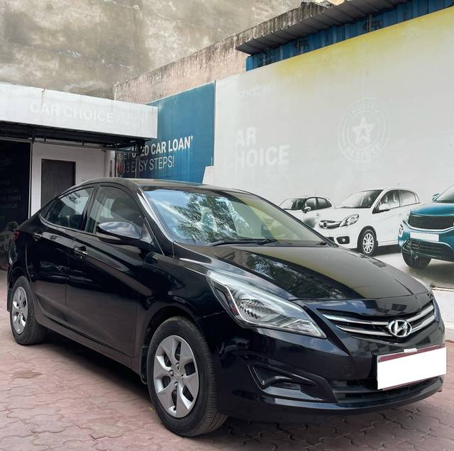 https://images10.gaadi.com/usedcar_image/4535506/original/processed_e60bdad6b705b9874b6a4d22439a5d0f.jpg?imwidth=6400