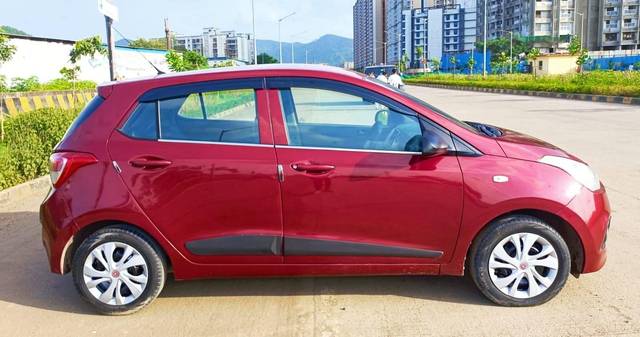 https://images10.gaadi.com/usedcar_image/4535516/original/processed_d80aaa29-150a-4817-ae54-2d8429043c4d.jpg?imwidth=6401