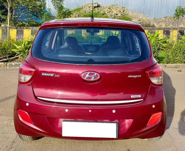 https://images10.gaadi.com/usedcar_image/4535516/original/processed_f1245b78-da61-4cea-87b1-fee9971650f9.jpg?imwidth=6402