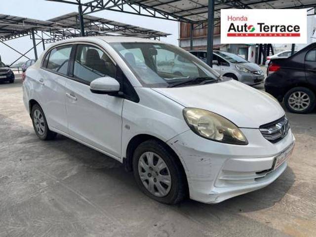 https://images10.gaadi.com/usedcar_image/4535523/original/1aed20c7a526db63133ba352ab097782.jpeg?imwidth=6400