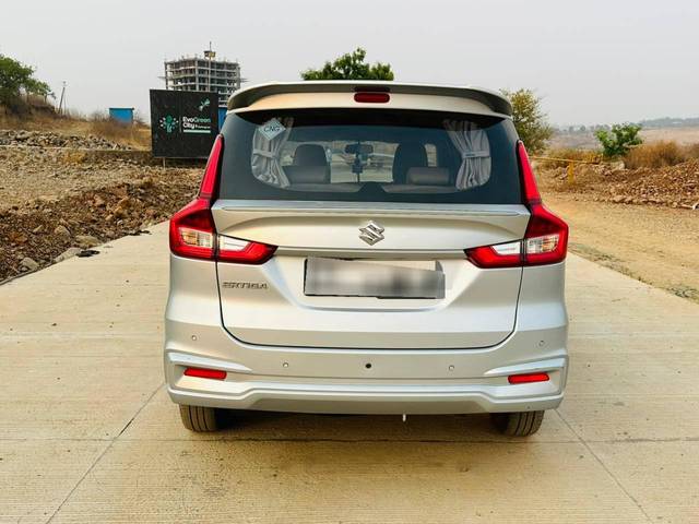 https://images10.gaadi.com/usedcar_image/4535528/original/processed_43900ab1-03e3-4d05-8c54-90b0c9954732.jpg?imwidth=6402