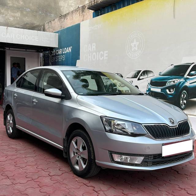 https://images10.gaadi.com/usedcar_image/4535532/original/processed_7d65af4acc1115718a37de2d2f3445c9.jpg?imwidth=6400