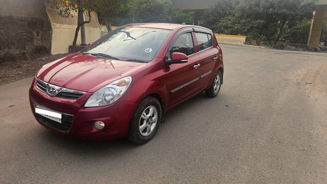 https://images10.gaadi.com/usedcar_image/4535536/original/processed_754f0867-9b56-4eea-8c14-2038ad198910.jpg?imwidth=6402