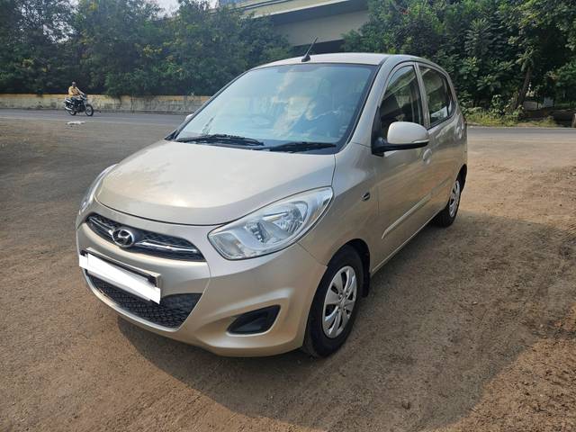 https://images10.gaadi.com/usedcar_image/4535542/original/processed_3ca223a9-81af-4dc2-8063-ace2401fc9eb.jpg?imwidth=6402