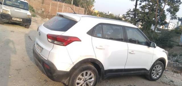 https://images10.gaadi.com/usedcar_image/4535567/original/processed_e07a46a1-0834-4dfd-a302-9ac1cdea876f.jpeg?imwidth=6401