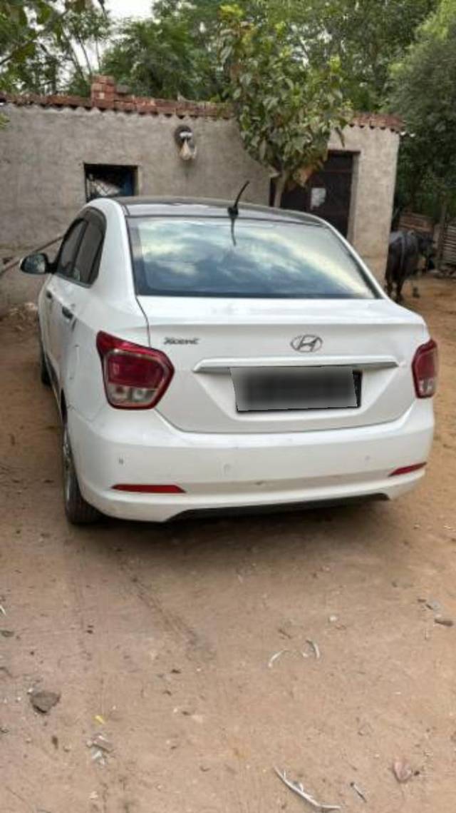https://images10.gaadi.com/usedcar_image/4535597/original/processed_4f5d6dab-7b6b-4147-b462-f885824a0b0c.jpg?imwidth=6400