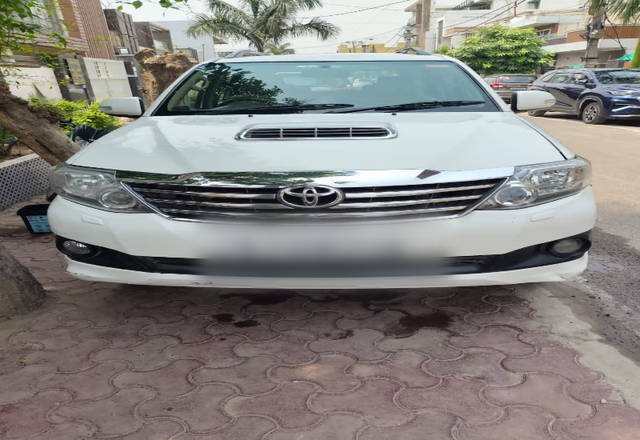 https://images10.gaadi.com/usedcar_image/4535599/original/ad5c2e92-4a35-4bba-b77a-9e4904e1b3c2.?imwidth=6401