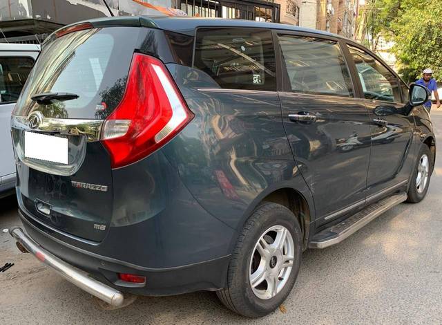 https://images10.gaadi.com/usedcar_image/4535628/original/processed_17cd41f49bc91aaa5076658097470ce7.jpg?imwidth=6401