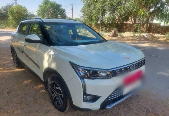 https://images10.gaadi.com/usedcar_image/4535648/original/a36f2506-add5-4d9e-89a2-a561db9f20c6.?imwidth=6400