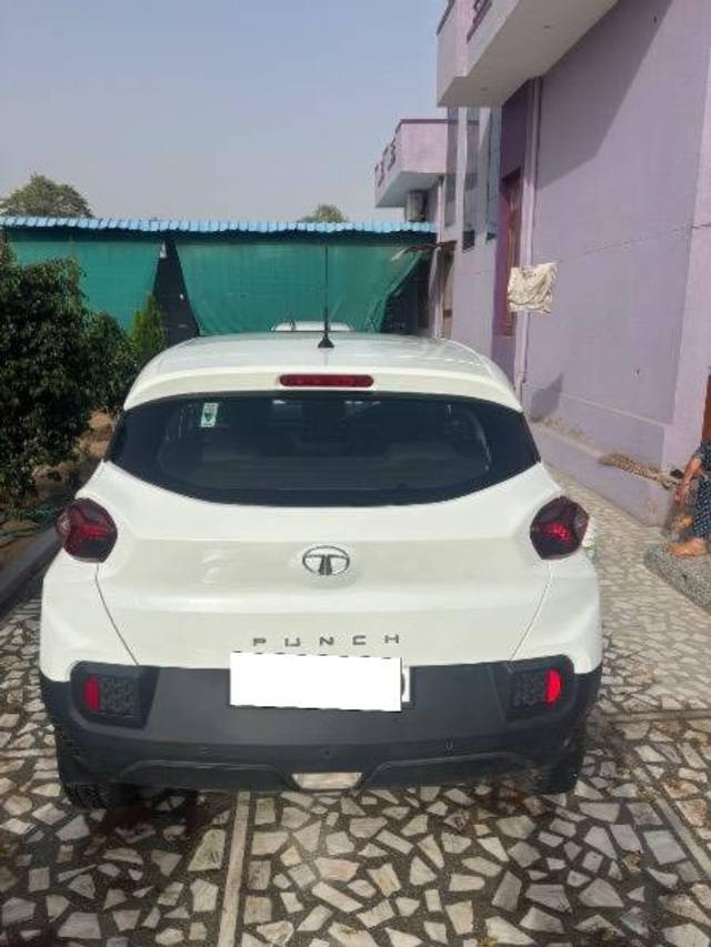 https://images10.gaadi.com/usedcar_image/4535691/original/processed_44b1a810-8ea1-4024-8c3a-4fd877f5dd3d.jpeg?imwidth=6402