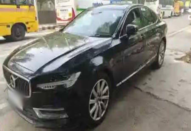 https://images10.gaadi.com/usedcar_image/4535698/original/1ae61148-2259-4ad9-8e64-b7ba0df72405.?imwidth=6400