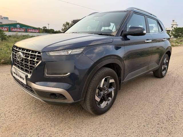 https://images10.gaadi.com/usedcar_image/4535699/original/processed_637fca6c-d061-4f9c-8147-b0b2384a9245.jpeg?imwidth=6400