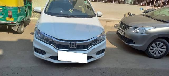 https://images10.gaadi.com/usedcar_image/4535715/original/processed_65e99a41-cb4b-404a-a9bd-868ab421f976.jpeg?imwidth=6402