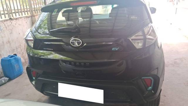 https://images10.gaadi.com/usedcar_image/4535719/original/processed_e569ee0d-1a20-43ab-9fae-595582c34a69.jpeg?imwidth=6401