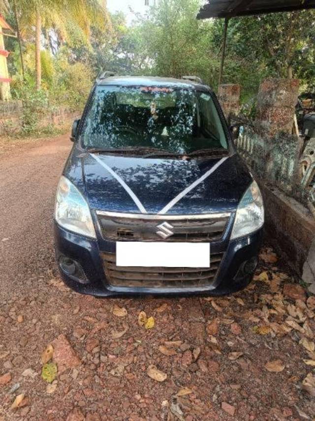 https://images10.gaadi.com/usedcar_image/4535725/original/processed_da590863-8d34-408a-9e27-ede89ba90526.jpg?imwidth=6400