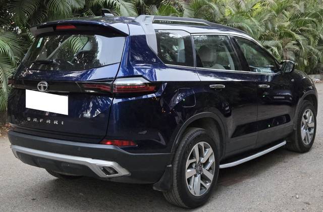 https://images10.gaadi.com/usedcar_image/4535764/original/processed_0c5a6b3728b6a6b8378b2db9103564aa.jpg?imwidth=6402