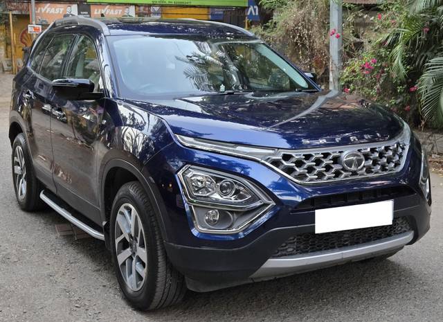 https://images10.gaadi.com/usedcar_image/4535764/original/processed_bbe924d2472cb8aa39c239de753ef403.jpg?imwidth=6400