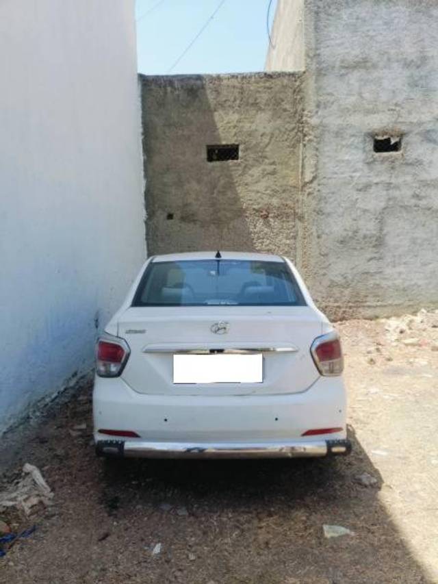 https://images10.gaadi.com/usedcar_image/4535774/original/processed_cd41116d-28a4-4873-b302-5b15a9805f4e.jpg?imwidth=6401