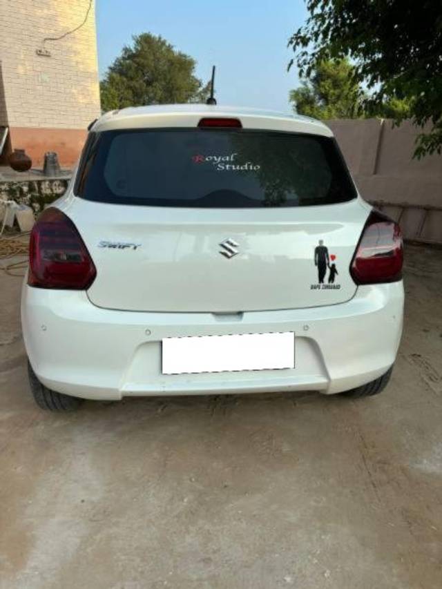 https://images10.gaadi.com/usedcar_image/4535780/original/processed_ff124865-59e1-4946-a517-a1d31e93cf9e.jpg?imwidth=6401