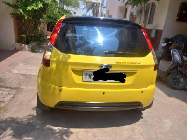 https://images10.gaadi.com/usedcar_image/4535782/original/processed_ae603789-fc3c-4067-b058-3e873229efa2.jpg?imwidth=6402