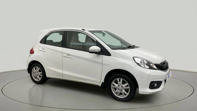 https://images10.gaadi.com/usedcar_image/4535792/original/eb16c37fb88efe5cc62447c06d092d8b.jpg?imwidth=6400