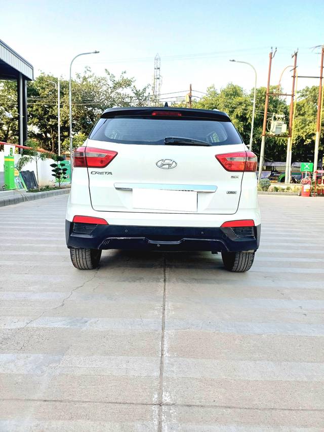https://images10.gaadi.com/usedcar_image/4535839/original/processed_973816226177ce9eb13a5736810ea8c9.jpg?imwidth=6401