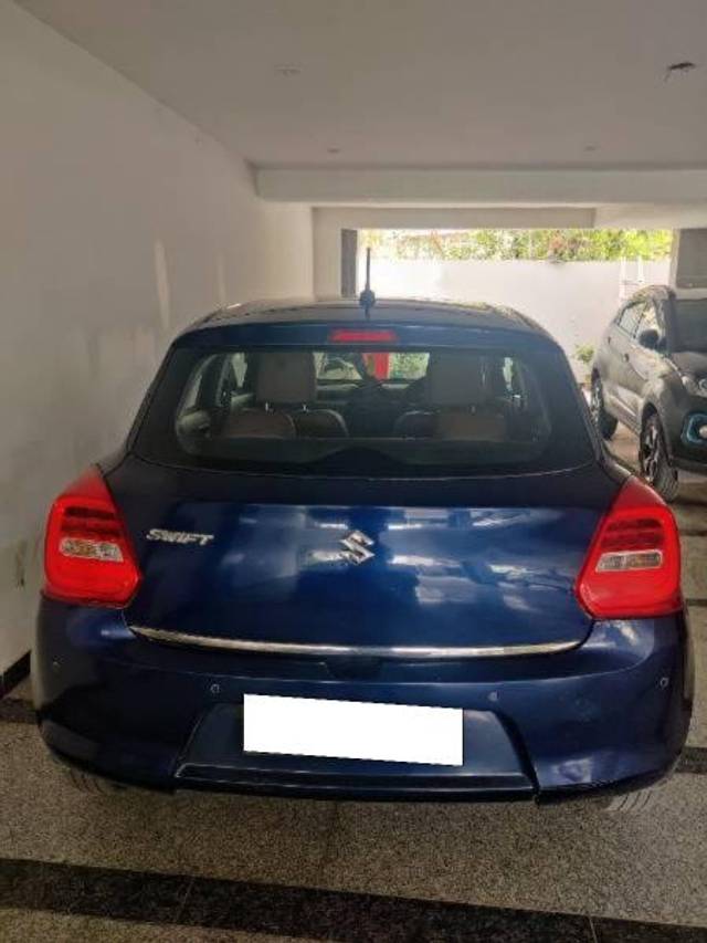https://images10.gaadi.com/usedcar_image/4535848/original/processed_4218b844-6537-4d74-9fc8-37e3efea2c46.jpg?imwidth=6402