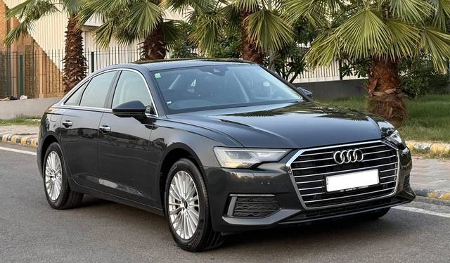 https://images10.gaadi.com/usedcar_image/4535851/original/processed_636009245ccd9246fac4e0d3bece2253.jpeg?imwidth=6400