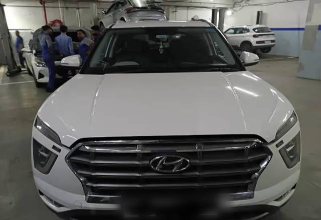 https://images10.gaadi.com/usedcar_image/4535854/original/5d45a5fb-ba68-4abe-b946-3155adb6bbc6.?imwidth=6400