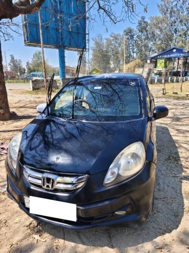 https://images10.gaadi.com/usedcar_image/4535873/original/processed_662f8296-3529-42a1-ae20-0f2726590101.jpg?imwidth=6402