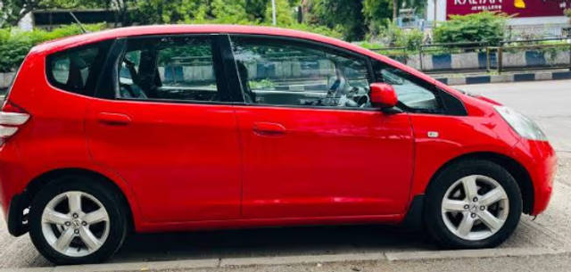 https://images10.gaadi.com/usedcar_image/4535882/original/3ca19ad5-01d4-4bdc-a103-45650bc948a6.png?imwidth=6402