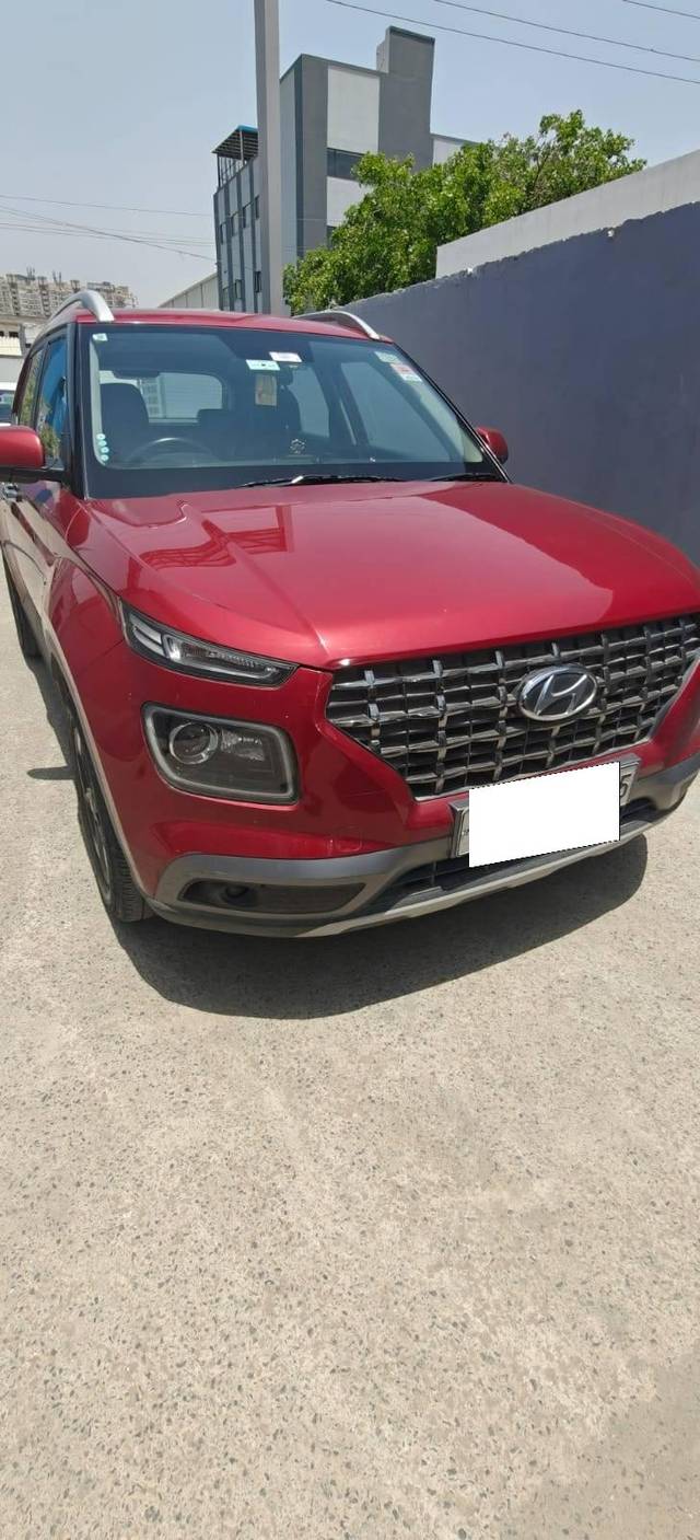 https://images10.gaadi.com/usedcar_image/4535889/original/processed_77e1161b-ad00-4871-b0e8-527510fdf53a.jpg?imwidth=6401
