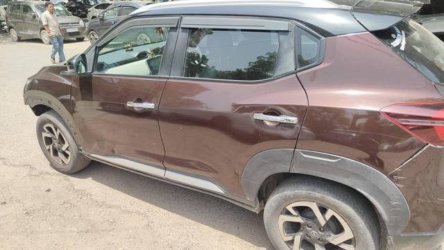 https://images10.gaadi.com/usedcar_image/4535906/original/processed_ad2a1cc1-9cdb-4dd5-bfea-212c4677448d.jpg?imwidth=6401