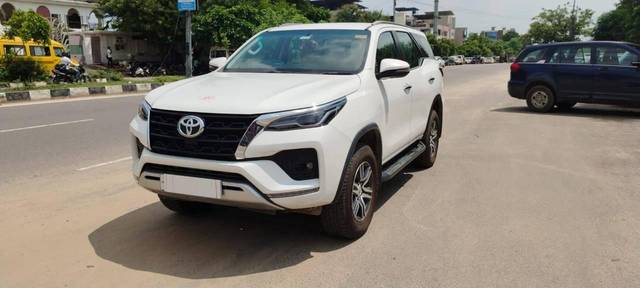 https://images10.gaadi.com/usedcar_image/4535924/original/processed_f3fccaa72f702759c38f013dfbfe17f3.jpg?imwidth=6402